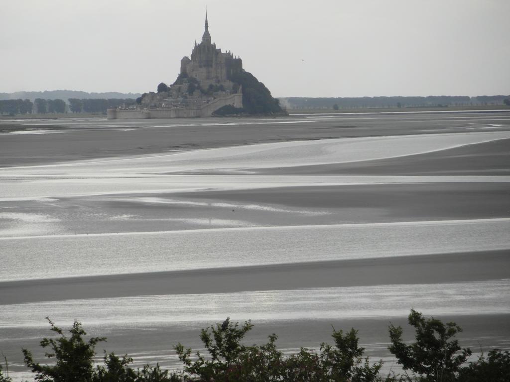 Les Hirondelles De La Baie Vains Exterior foto